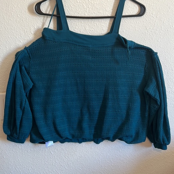 Free people top pullover sweater. - Picture 4 of 10